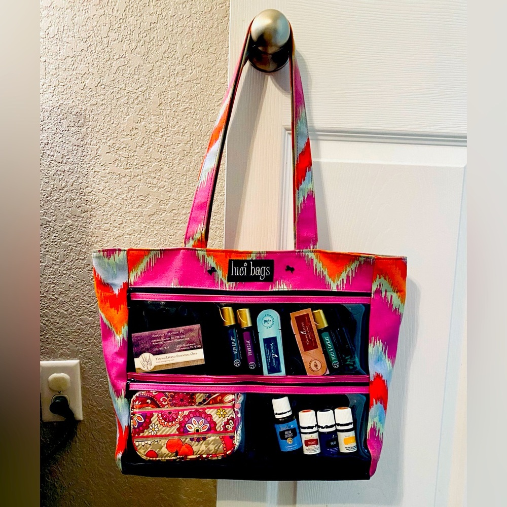 Display Tote with small accessory bag